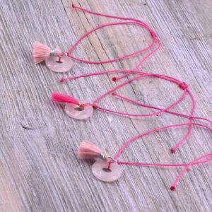 Rosenquarz Mini Donut Armband – ein Hauch von Liebe und Geborgenheit