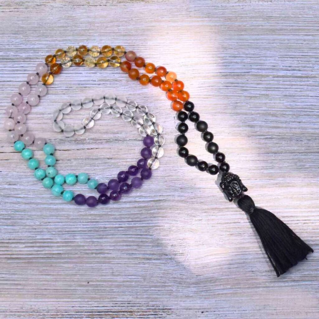 Chakra-Mala – Begleiterin für deine 7 Chakren