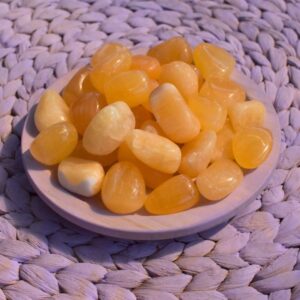 Orangencalcit - Trommelstein