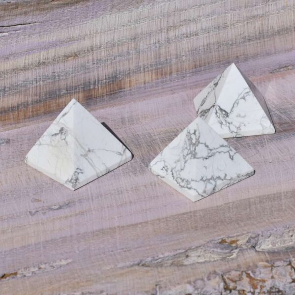 Magnesit Pyramide – Bild 2