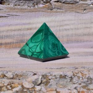 Malachit Pyramide – Das Zentrum deiner Wandlung - B4