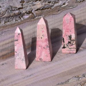 Rhodonit Obelisk