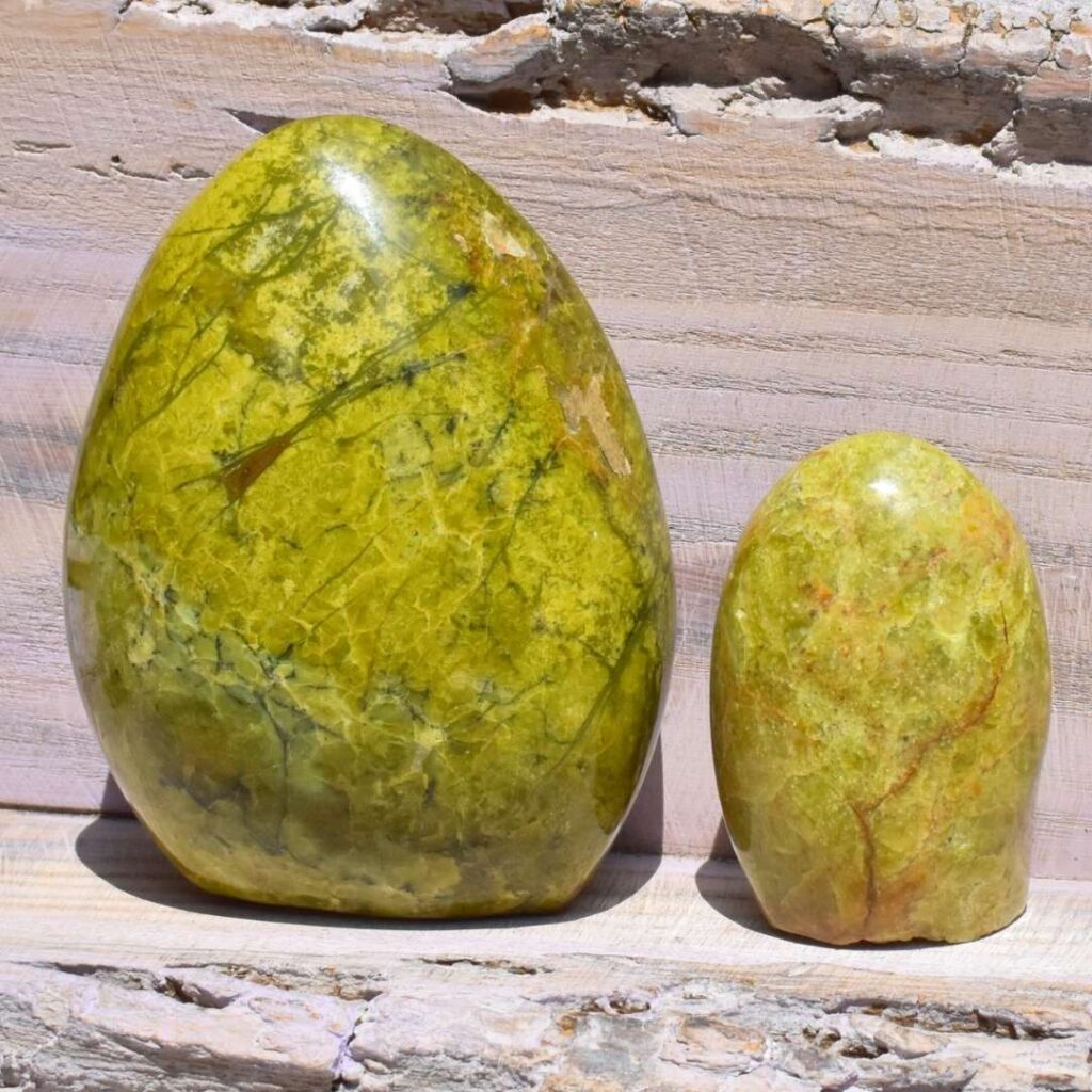 Grüner Opal Freiform – Öffne dein Herz, ganz sanft