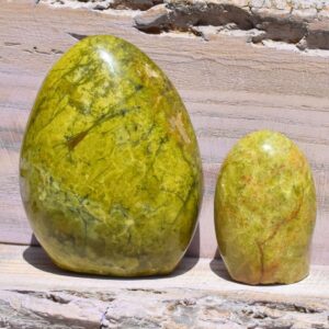 grüner Opal Freiform