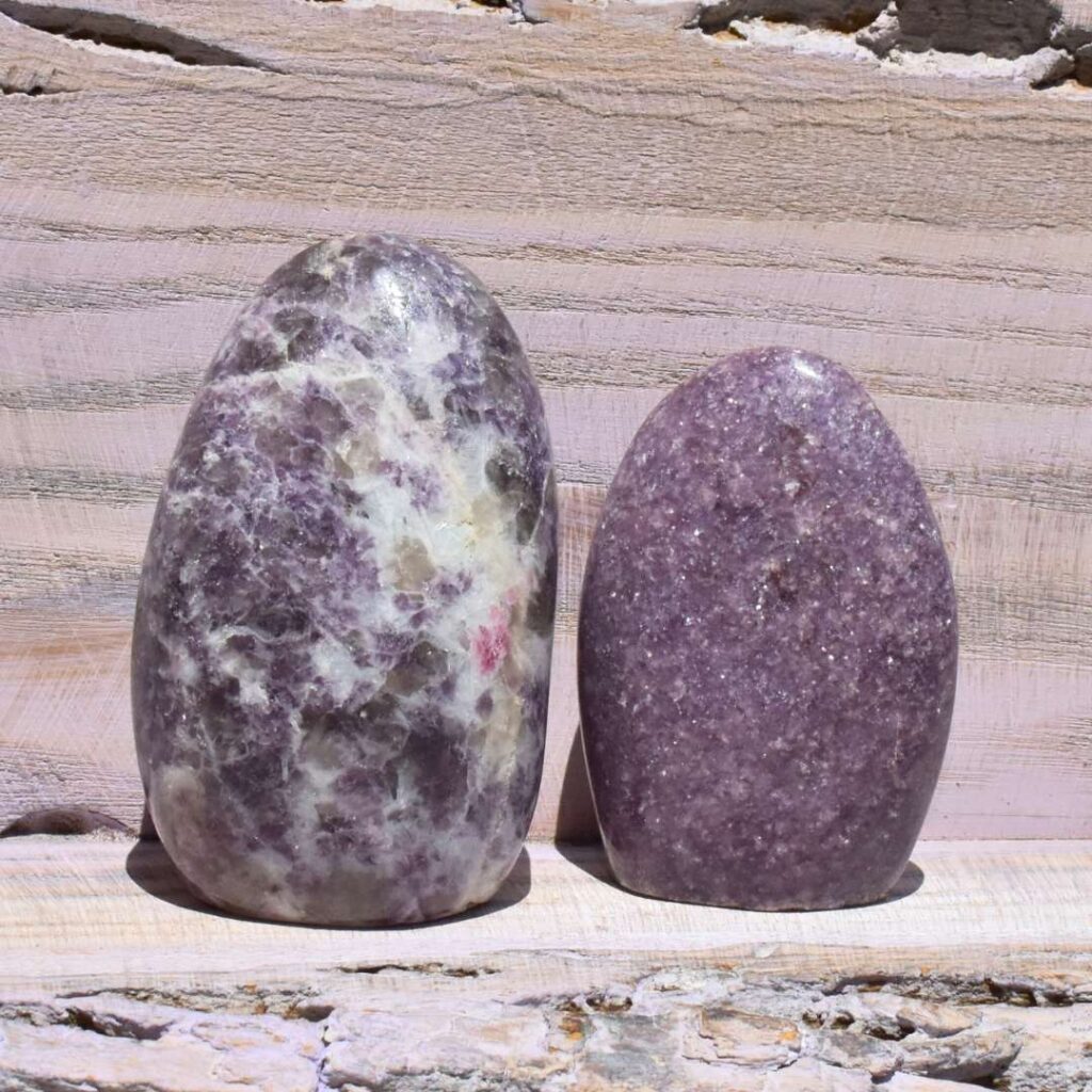 Lepidolith Freiform – Sanfte Balance für Herz und Seele