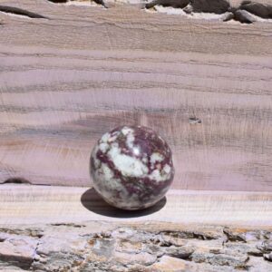 Rubellit Kugel – Herzenergie in vollendeter Form - B3