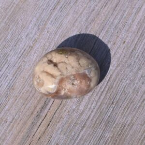 Kirschblüten Chalcedon Handschmeichler – Wenn Neues erblüht - klein