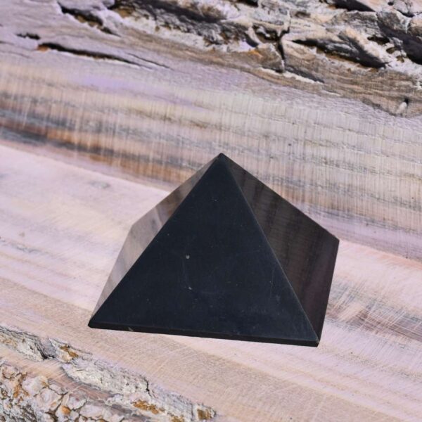 Schungit Pyramide – Bild 7