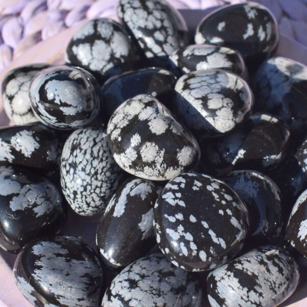 Schneeflocken Obsidian Trommelstein – Bild 2