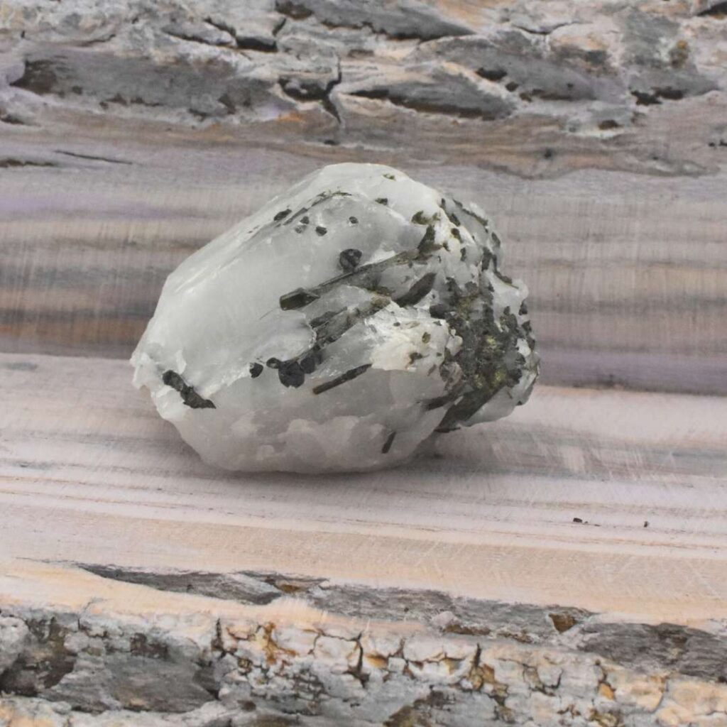 Turmalinquarz Naturstein XL – Dein Fels in Zeiten des Wandels