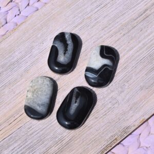 Achat Handschmeichler – Sanfte Stärke spüren - dunkel