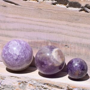 Amethyst Kugel – Ruhe in Vollendung