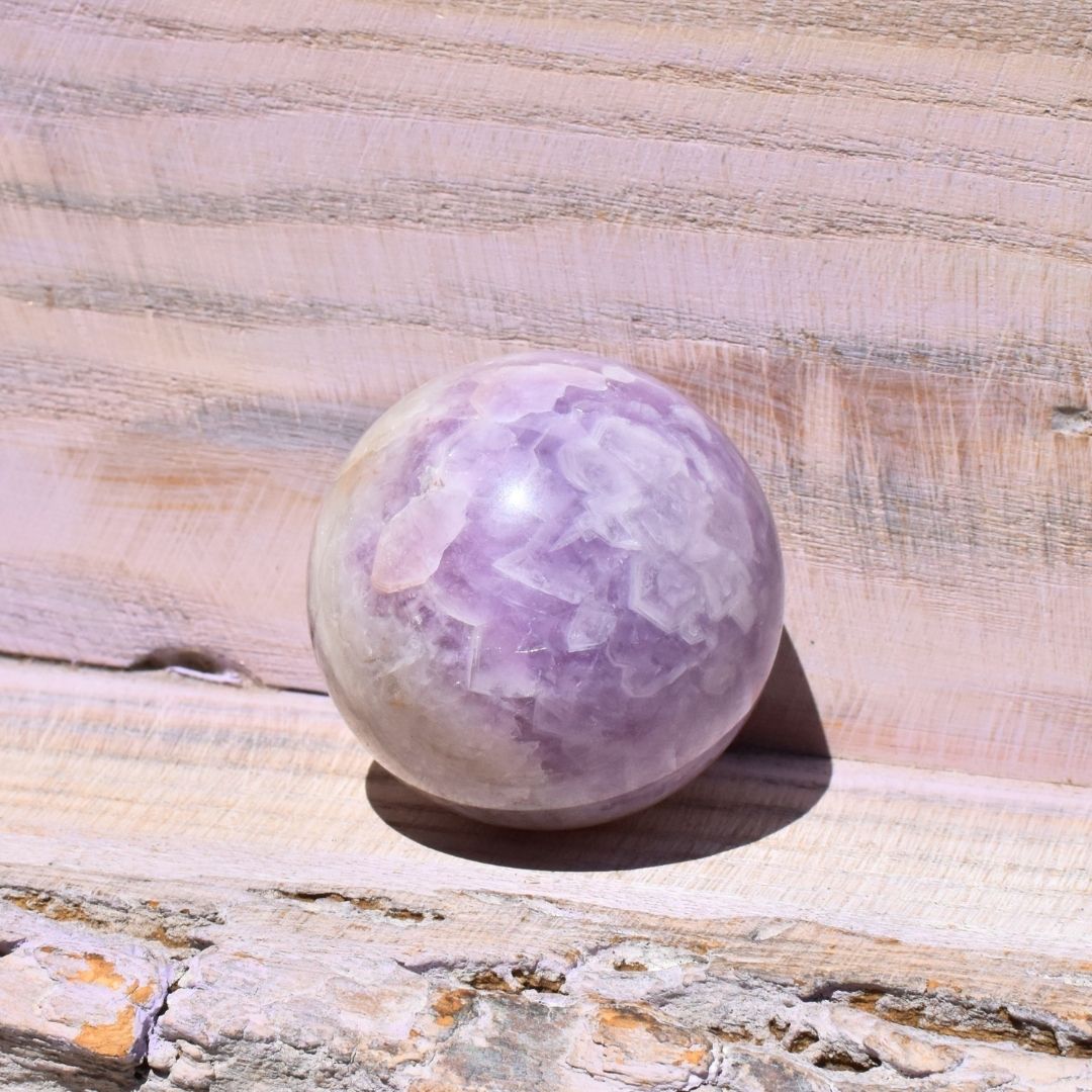 Amethyst Kugel – Ruhe in Vollendung – Bild 5