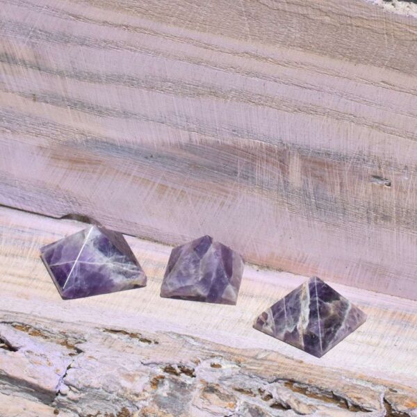 Amethyst Pyramide – Zentrum deiner Klarheit – Bild 2