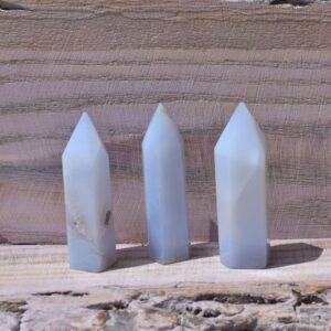 Chalcedon Spitze – Klarheit im Ausdruck & energetische Ausrichtung