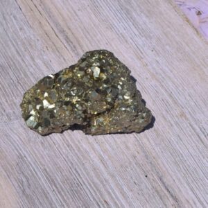 Pyrit Naturstein – Wenn Mut auf Fülle trifft - B5