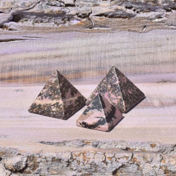 Rhodonit Pyramide