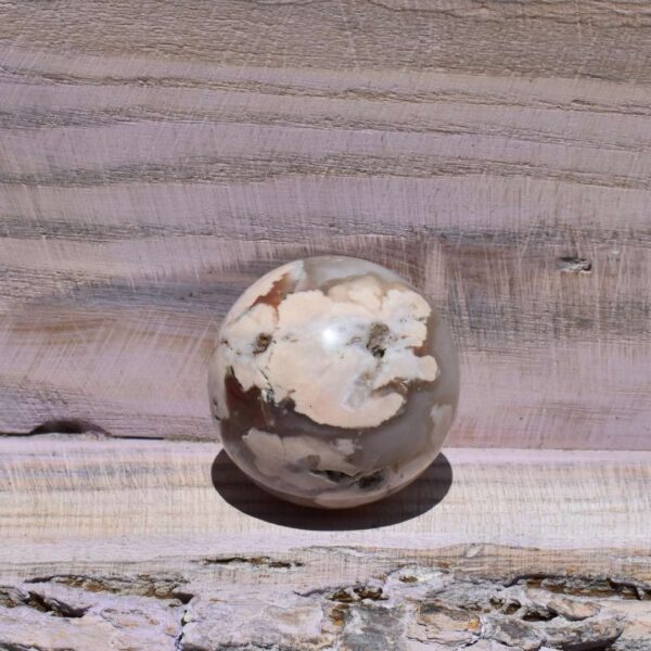 Kirschblüten Chalcedon Kugel – Aus deinem Herzen entsteht Neues – Bild 4