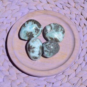 Larimar Trommelstein – Vertrauen in die Wellen des Lebens - groß