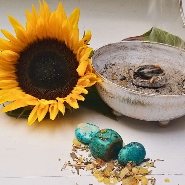 Kräuterweihe Ritual-Set: Wo mein innerer Garten Licht empfängt – mit Chrysokoll & Räucherwerk – Bild 6