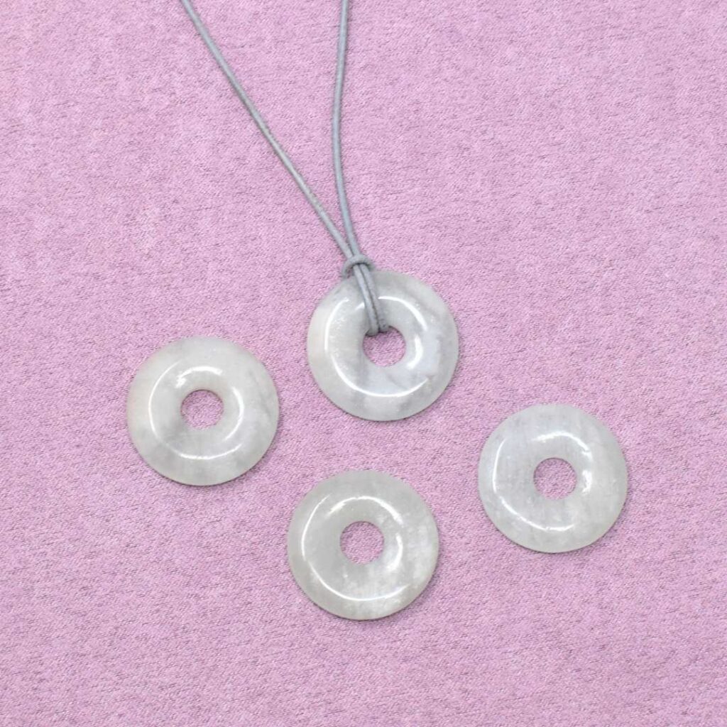 Aquamarin Halskette Donut-Anhänger – Ruhe & Weitsicht