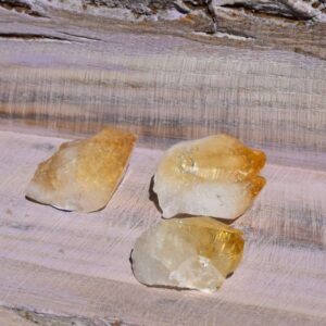 Citrin Naturspitze – Dein Licht für Glück & Neubeginn