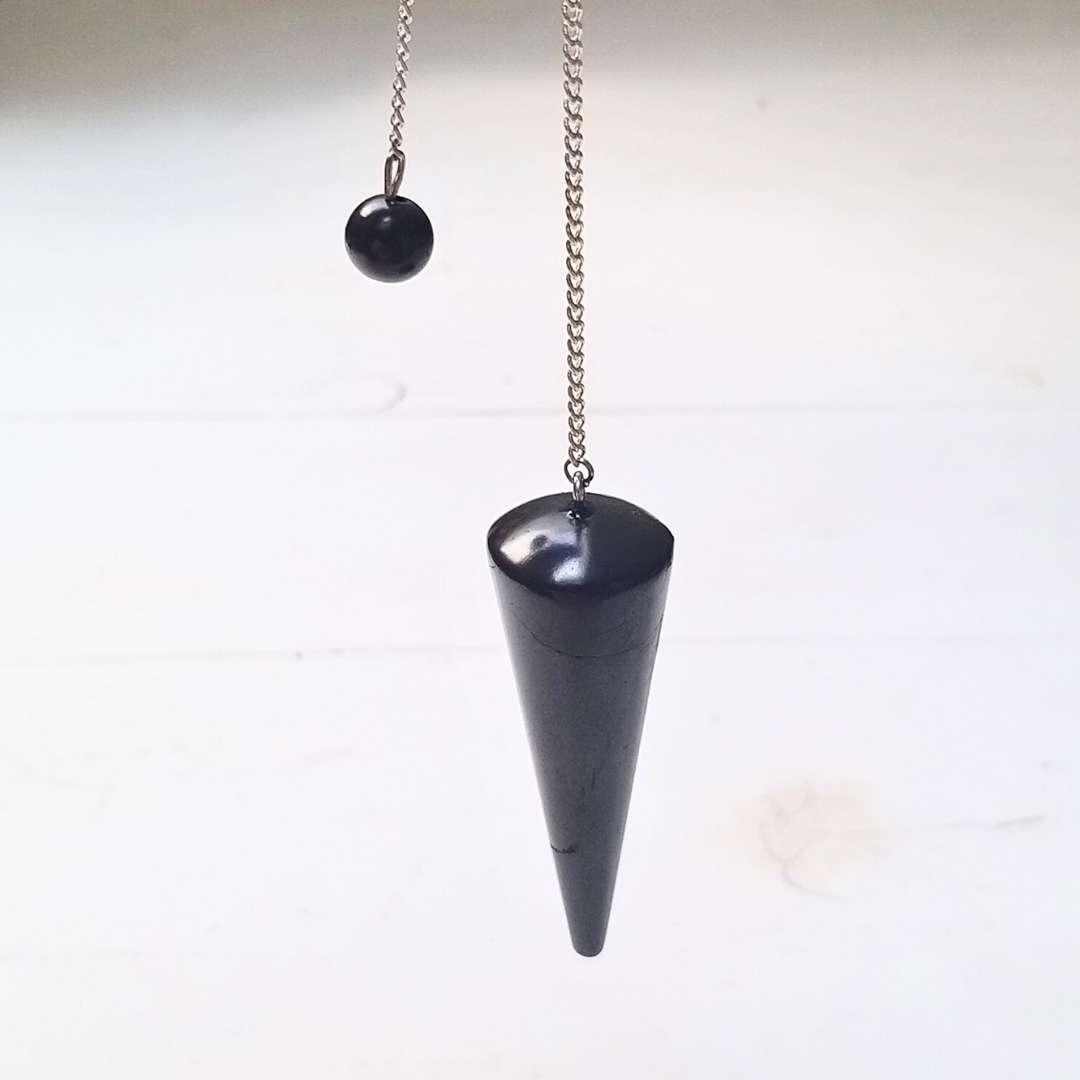 Schungit Pendel – zentriert, geschützt, ganz bei dir – Bild 3