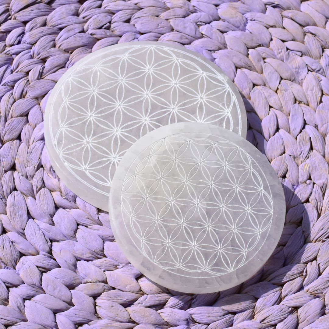 Selenit Ladeplatte "Blume des Lebens" – Reinigung & energetische Harmonie