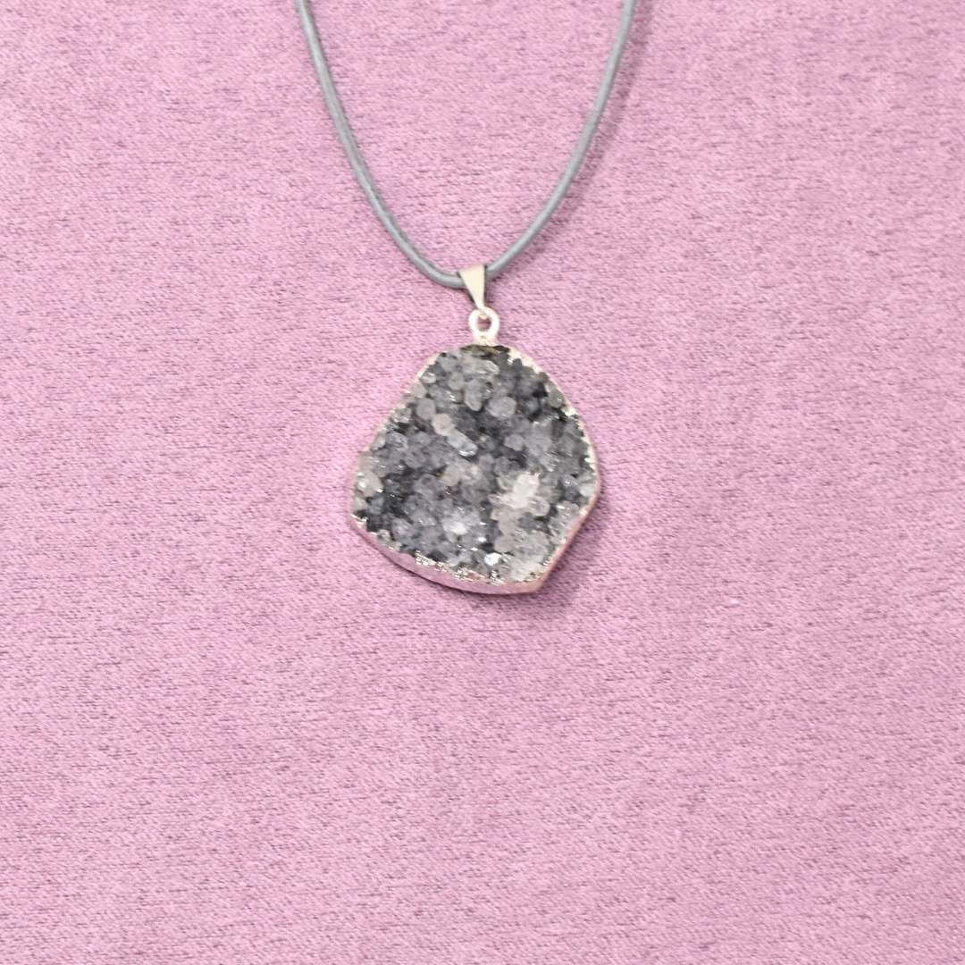 Amethyst Halskette Drusen-Anhänger – Ruhe & innere Klarheit – Bild 3