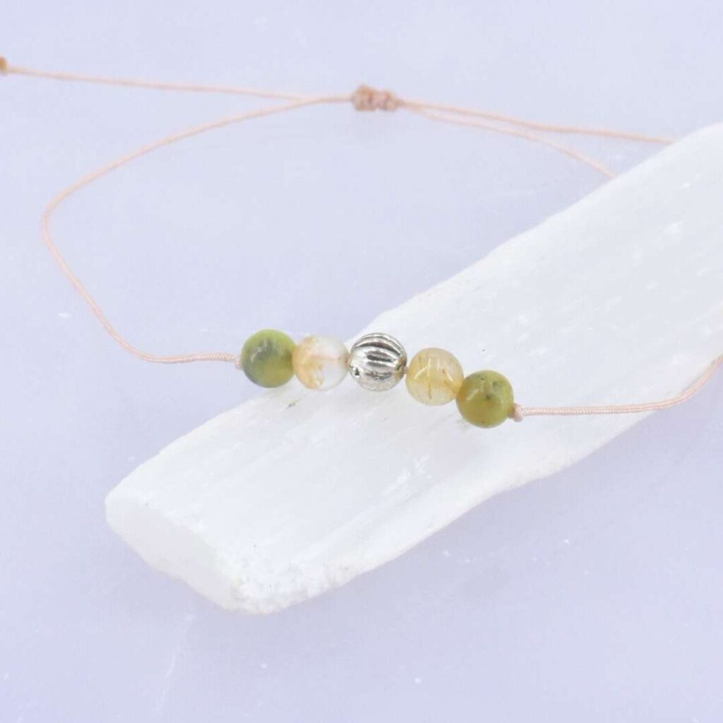 November Geburtsstein Armband – Pausen & Kraftmomente | Golden Healer & Grüner Opal