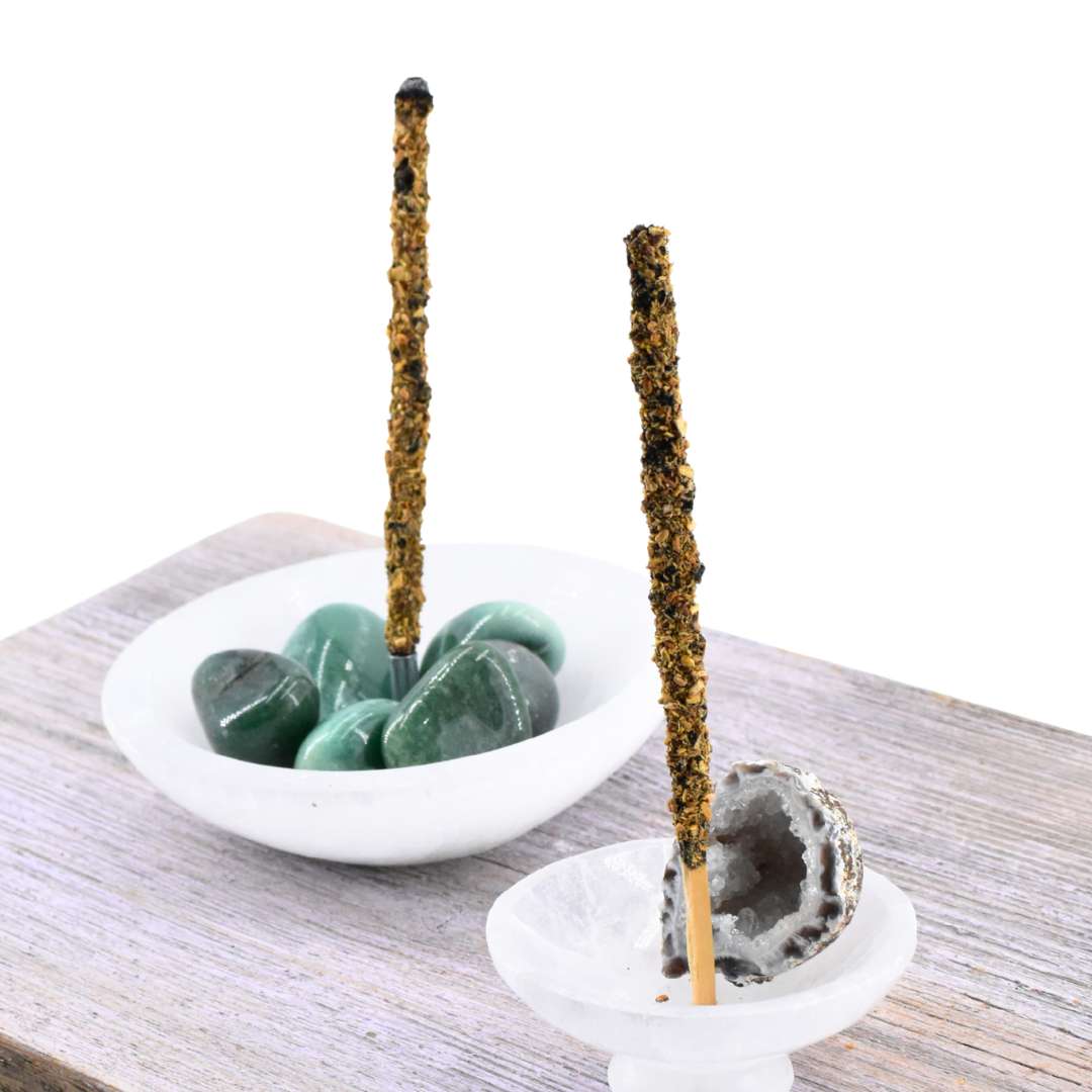 Selenit Räucherstäbchenhalter – eine Schale, die dein Ritual trägt
