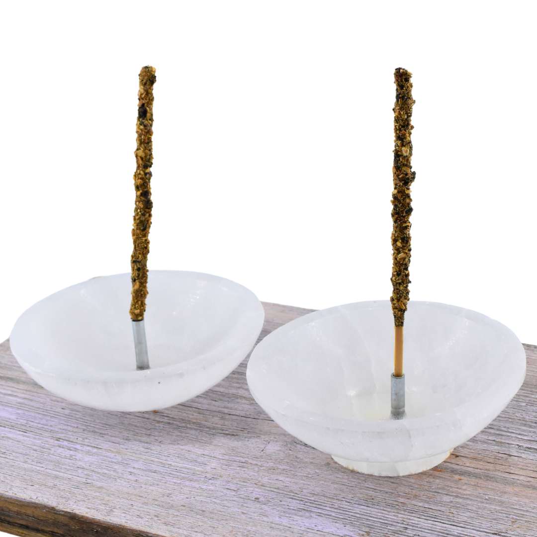 Selenit Räucherstäbchenhalter – eine Schale, die dein Ritual trägt – Bild 4