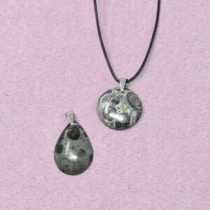 Eldarit Halskette Freiform-Anhänger – Selbstreflexion & tiefer innerer Frieden