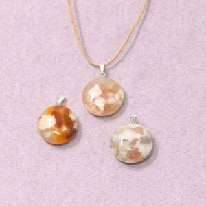 Kirschblüten Chalcedon Halskette Kreis-Anhänger – Manifestation & neue Ausrichtung