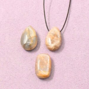 Mondstein Halskette Freiform-Anhänger – Intuition & dein innerer Weg