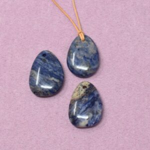 Sodalith Halskette Freiform-Anhänger – Aufrichtigkeit & dein eigener Weg