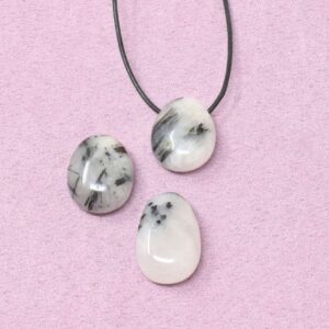 Turmalinquarz Halskette Tropfen-Anhänger – Loslassen & inneren Frieden finden