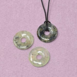 Prehnit Halskette Donut-Anhänger – Balance & innere Harmonie