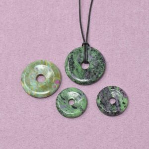 Rubin Fuchsit Halskette Donut-Anhänger – Lebensfreude & innere Freiheit