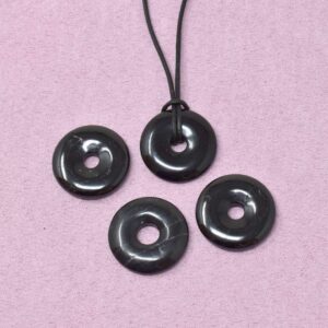 Schwarzer Turmalin Halskette Donut-Anhänger – Schutz & innere Verankerung