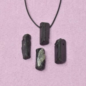 Schwarzer Turmalin Halskette Naturstein-Anhänger – ursprüngliche Schutzkraft & Sicherheit